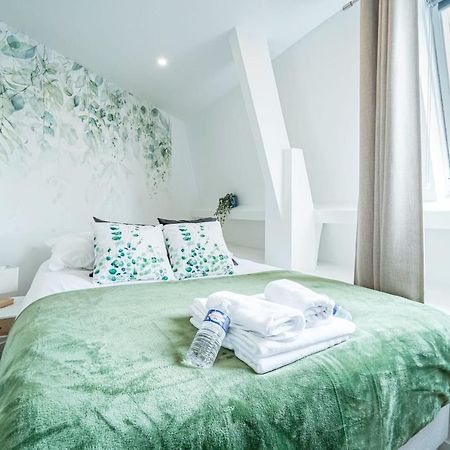 Parisian Flat With Eiffel Tower View Apartman Kültér fotó